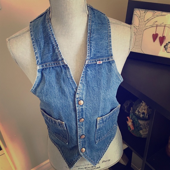 GWG Jackets & Blazers - 🇨🇦 Vintage GWG denim vest